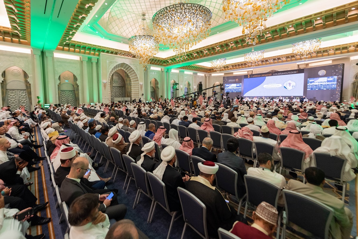 Muslim World League Praises the Great Islamic and International Interaction with the Charter of Makkah