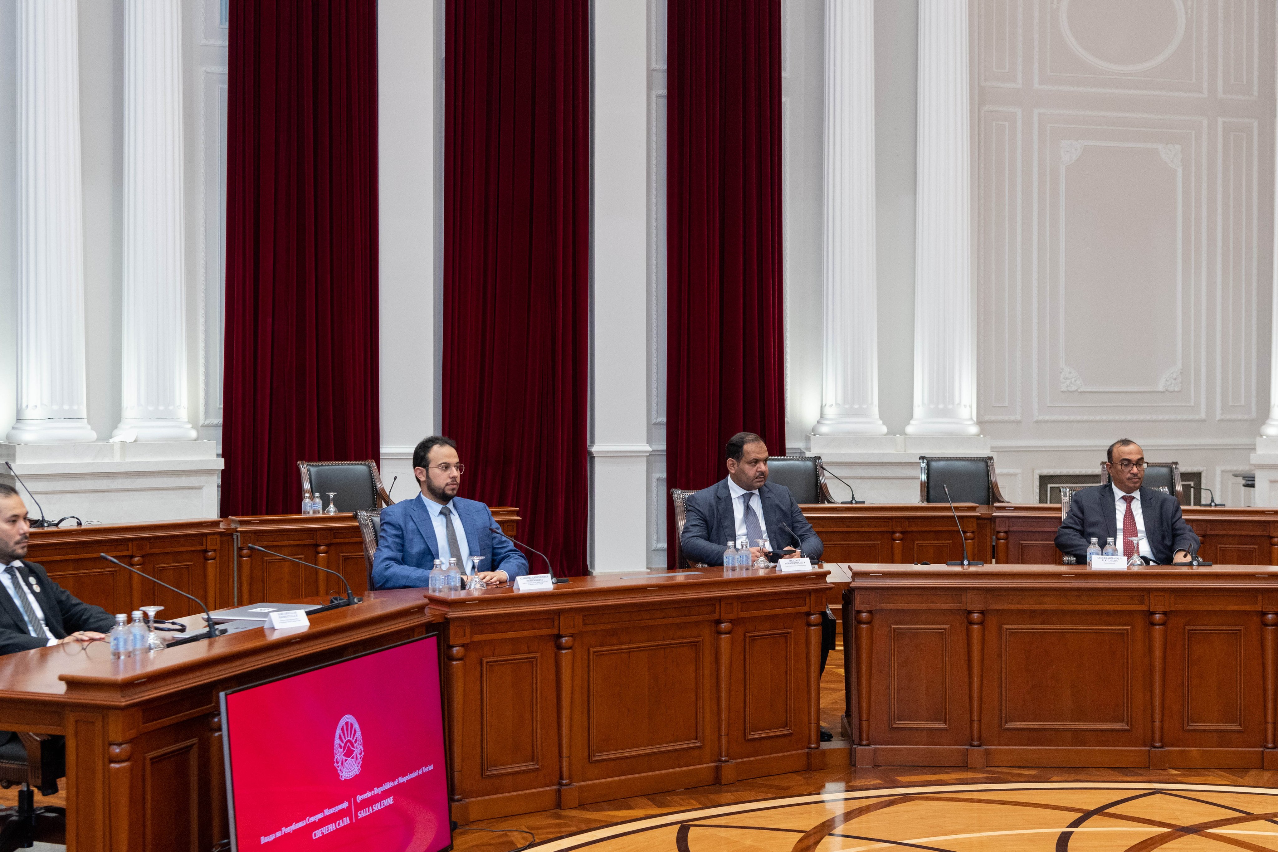 احتفت اللجنةُ الحكومية للعلاقات مع الطوائف والجماعات الدينية في مقرها بعاصمة مقدونيا الشمالية بمعالي الأمين العام الشيخ د. محمد العيسى‬⁩