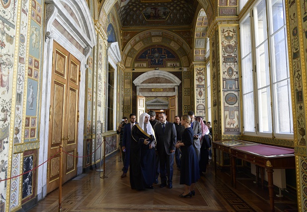 Pour la promotion des relations civilisationnelles entre la LIM et les organisations culturelles dans le monde; Le musée State hermitage