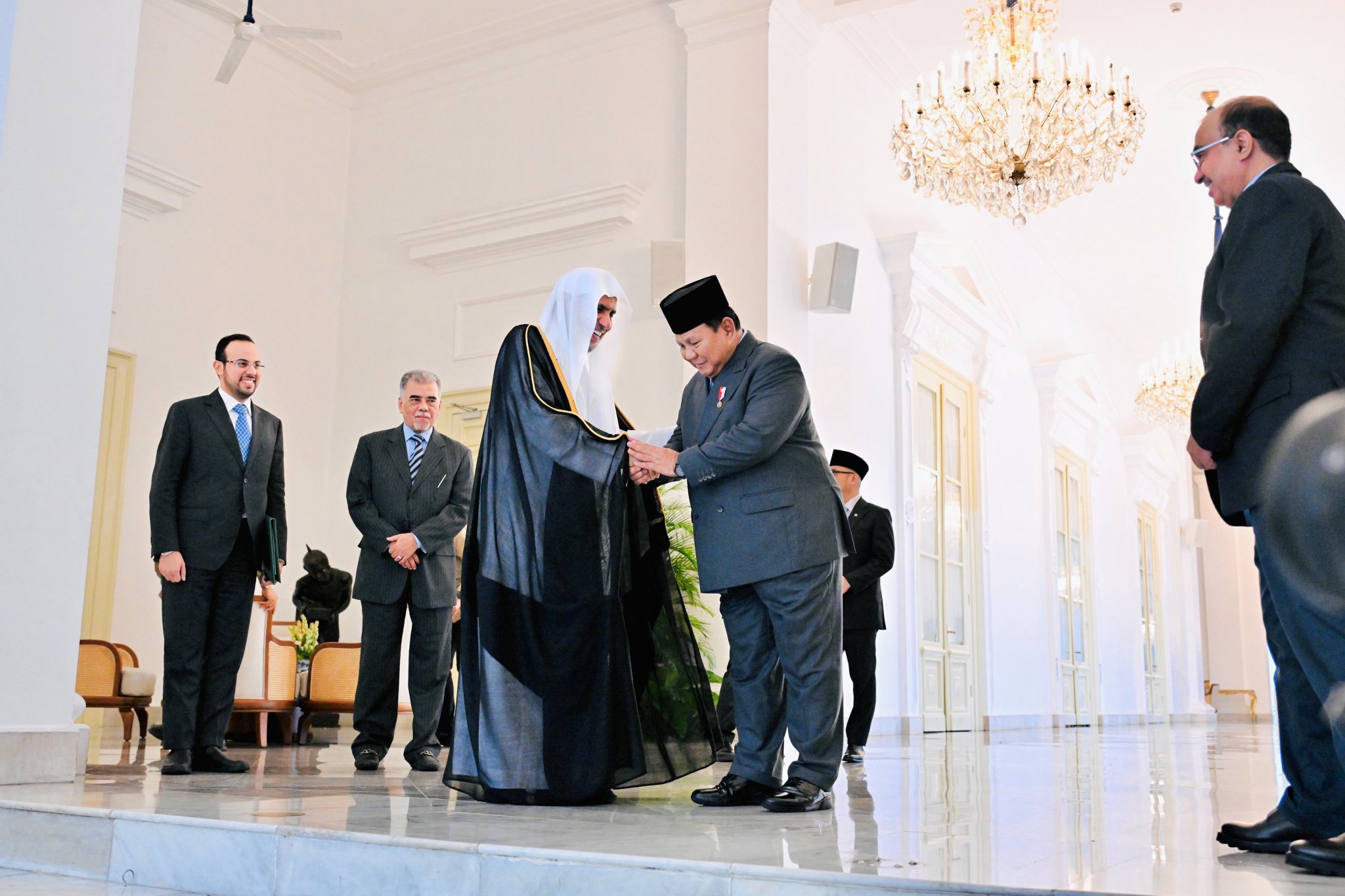 The Indonesian President Receives the Secretary-General of the Muslim World League