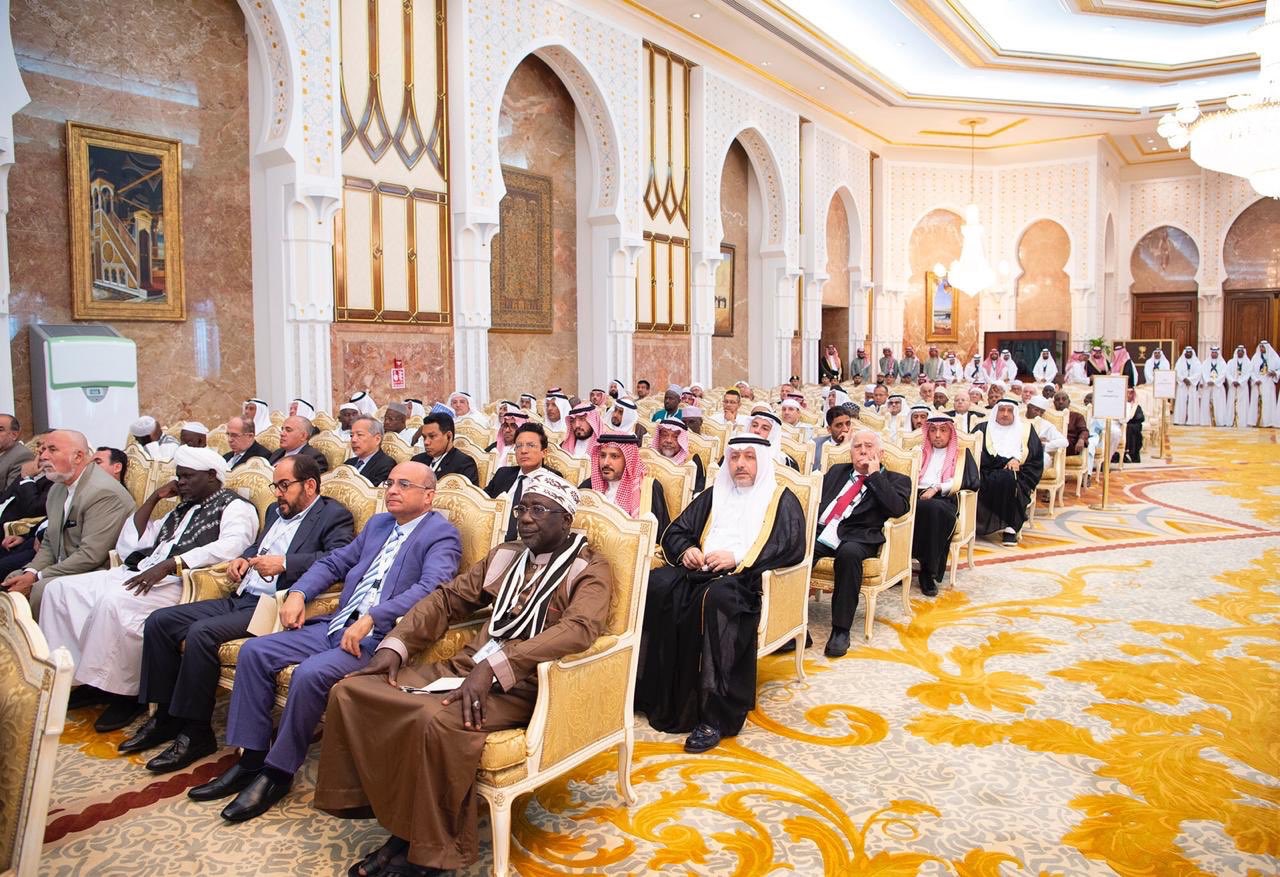 ‏ضيوف ⁧رابطة العالم الإسلامي⁩ يتشرفون بحضور حفل الاستقبال السنوي الذي أقامه ⁧خادم الحرمين الشريفين⁩ لأصحاب الفخامة والدولة وكبار الشخصيات الإسلامية