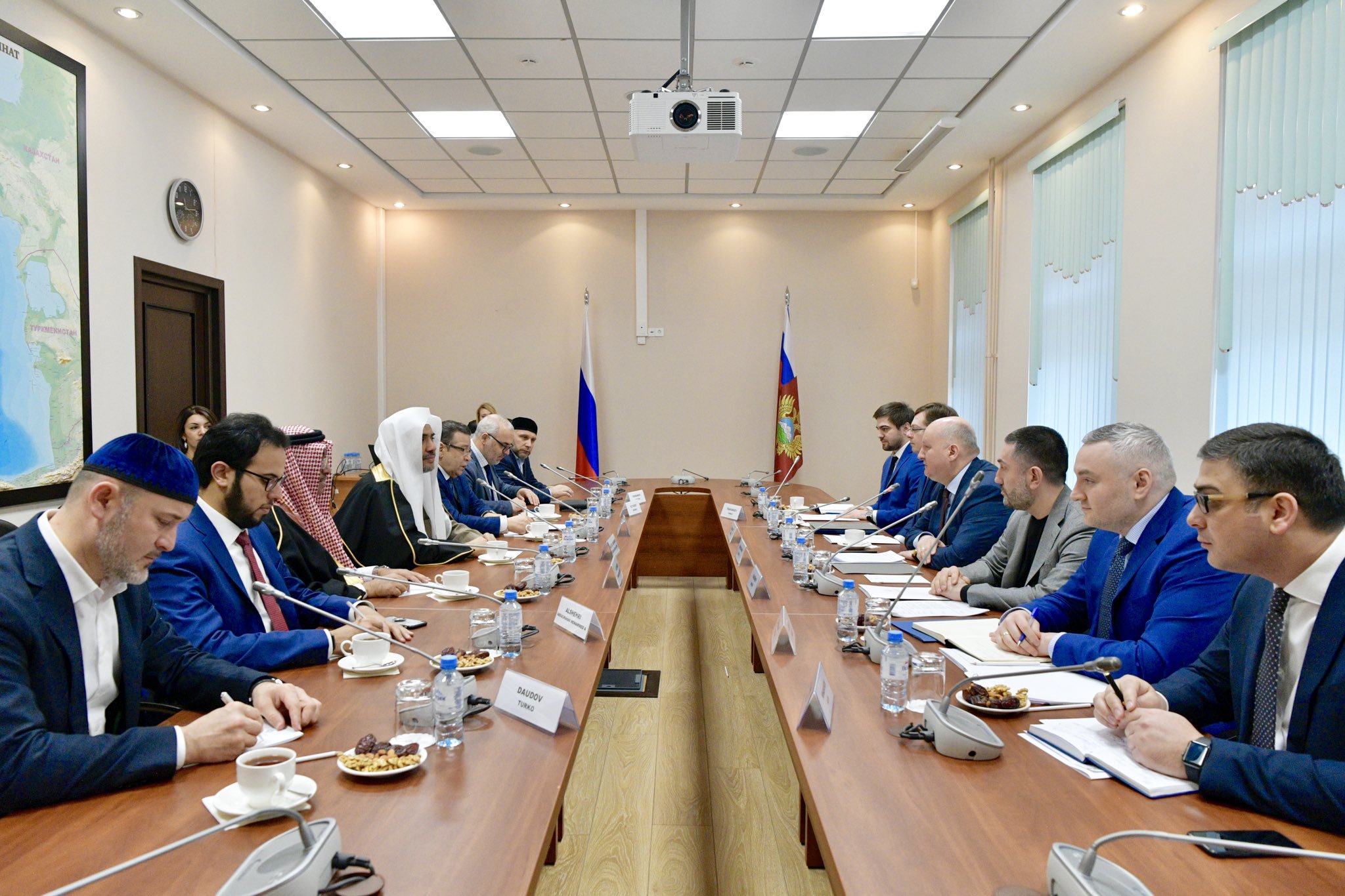 D. Mohammad Alissa cherche avec le Ministre russe des affaires du Caucase comment développer l’entraide entre la Fédération de Russie