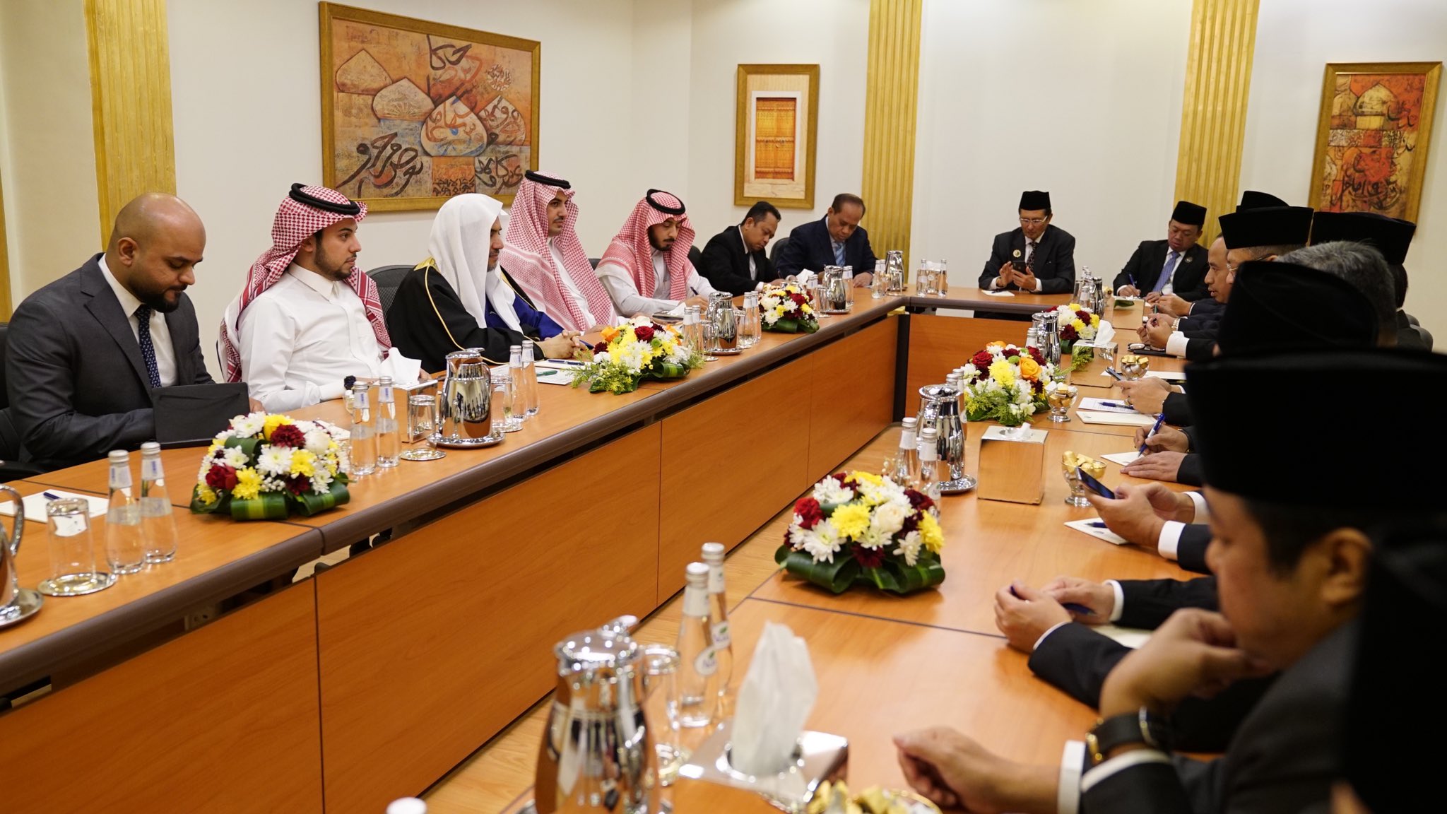استقبل معالي الشيخ د.⁧‫محمد العيسى‬⁩ معالي رئيس المجلس الشعبي الأندونيسي