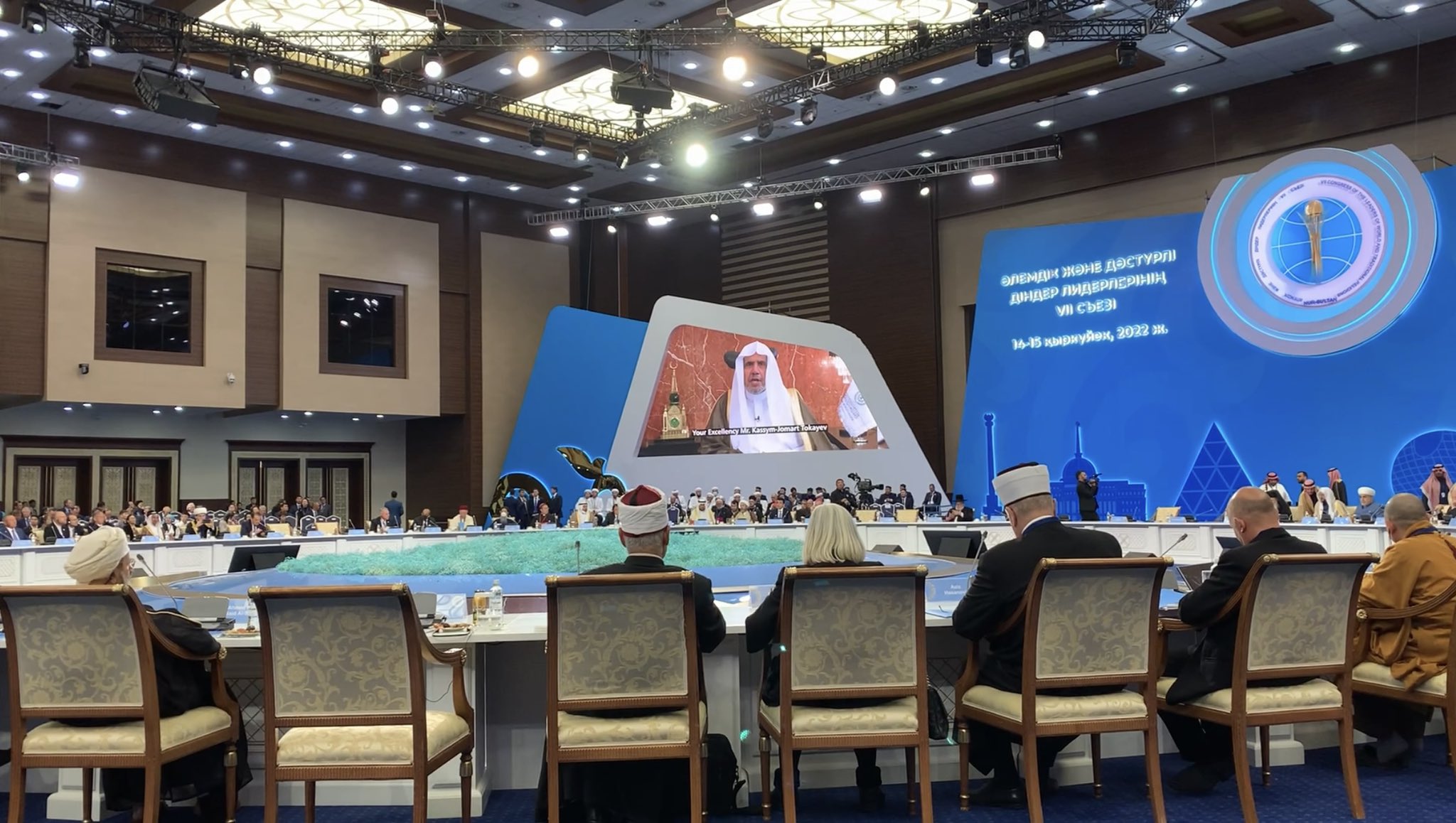 Dr. Abdulrahman Al-Zayd: “Pada Konferensi Pemimpin Agama Kazakhstan, saya bertemu dengan sejumlah tokoh politik Kazakh dan pemimpin agama yang mengungkapkan perasaan mereka terhadap LMD dan menegaskan bahwa LMD dianggap paling berpengaruh dalam diplomasi dan referensi agama.”
