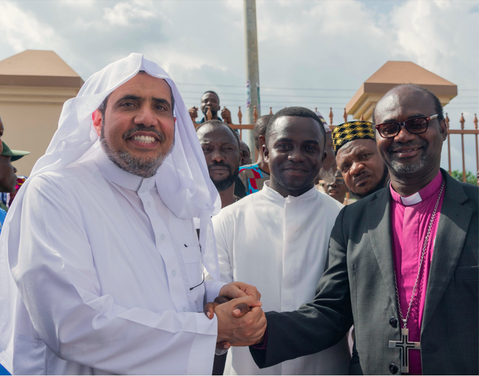 HE Dr. Mohammad Alissa met with religious leaders to offer the MWL’s support & provide food aid to the local community