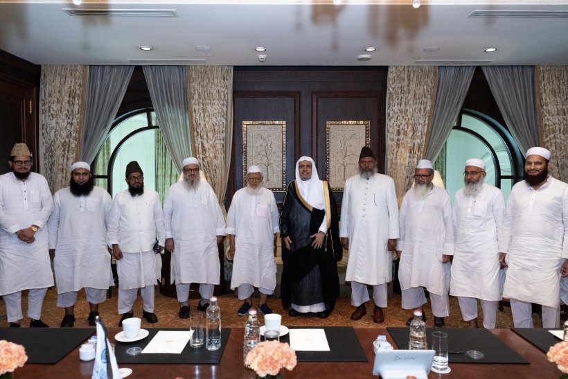 In New Delhi, His Excellency Sheikh Dr.Mohammad Al-Issa, the Secretary General of the MWL, Chairman of the Organization of Muslim Scholars, met with His Eminence Sheikh Arshad Madani, president of the Jamiat Ulama-e-Hind, and the accompanying delegation.