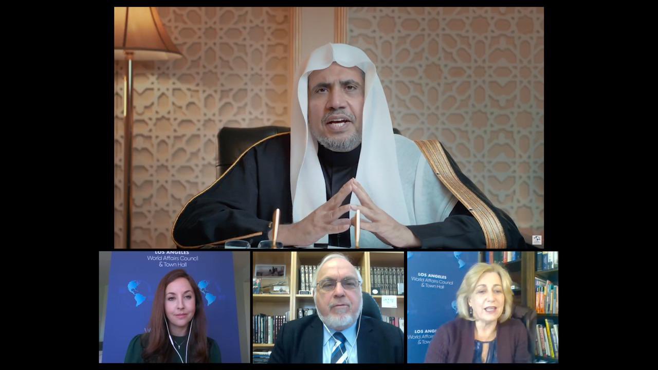 Le Conseil  des affaires mondiales, le Conseil municipal de L.A reçoivent Mohammad Alissa pour un colloque avec 1000 personnalités sur des questions des droits de l’Homme, intellectuelles et politiques liées aux relations entre adeptes des religions et des cultures.