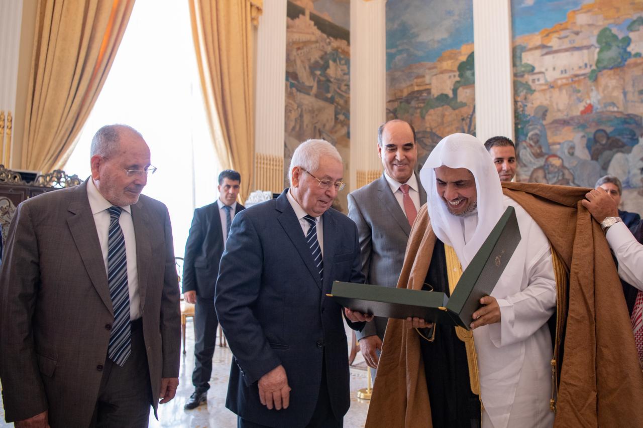 الرابطة توقّع اتفاقية تعاون مع المرجعية الدينية العليا بالجزائر