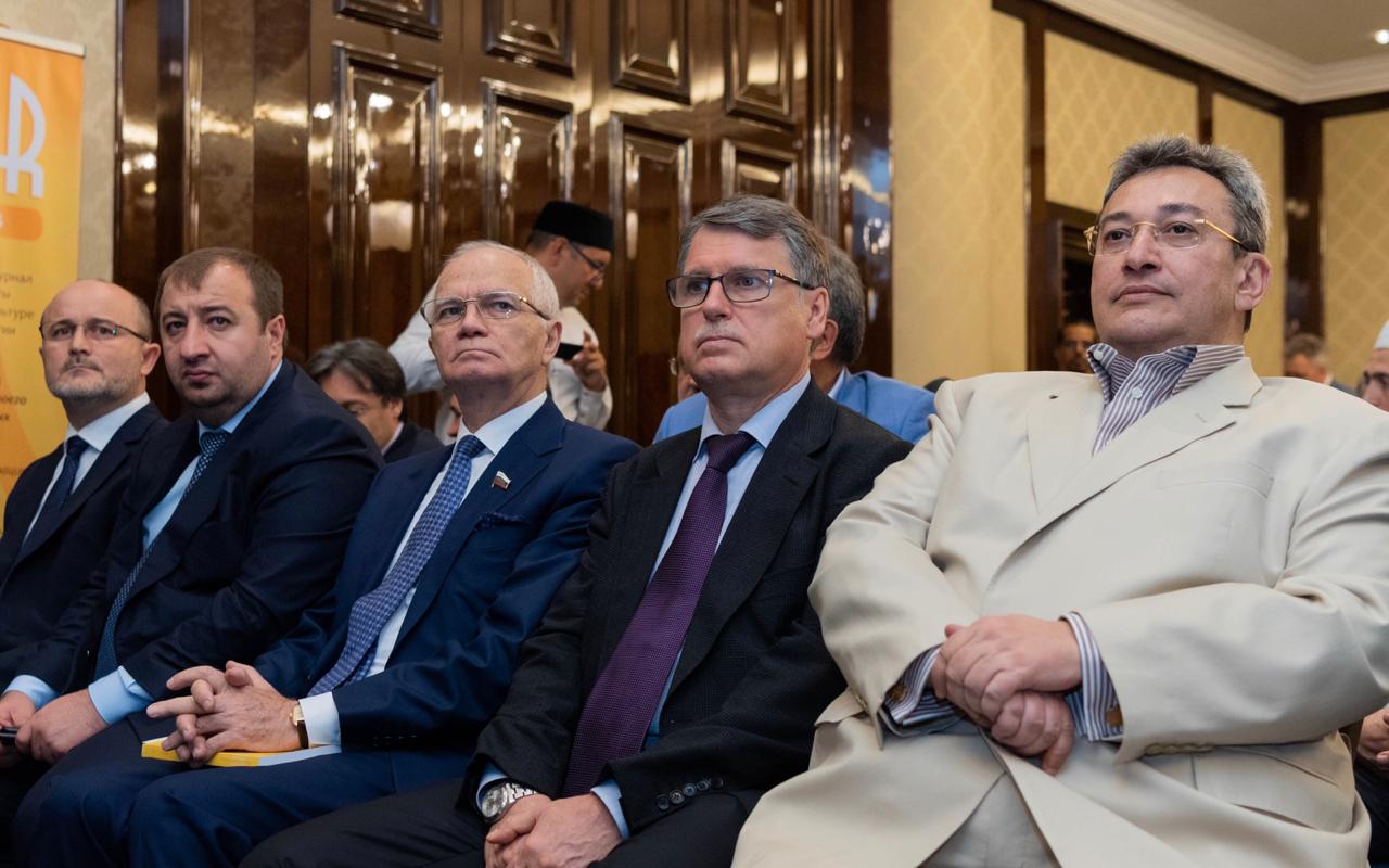 معهد الاستشراق الروسي يمنح د.العيسى الدكتوراه الفخرية تقديراً لجهوده في تعزيز العلاقة بين العالم الإسلامي وروسيا
