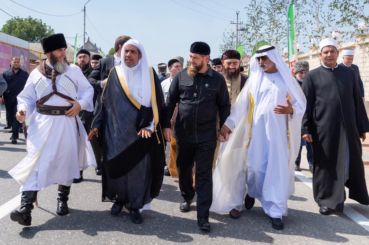 افتتاح أكبر مسجد في أوروبا بالشيشان.. وأمين رابطة العالم الإسلامي يلقي خطبة جمعته الأولى