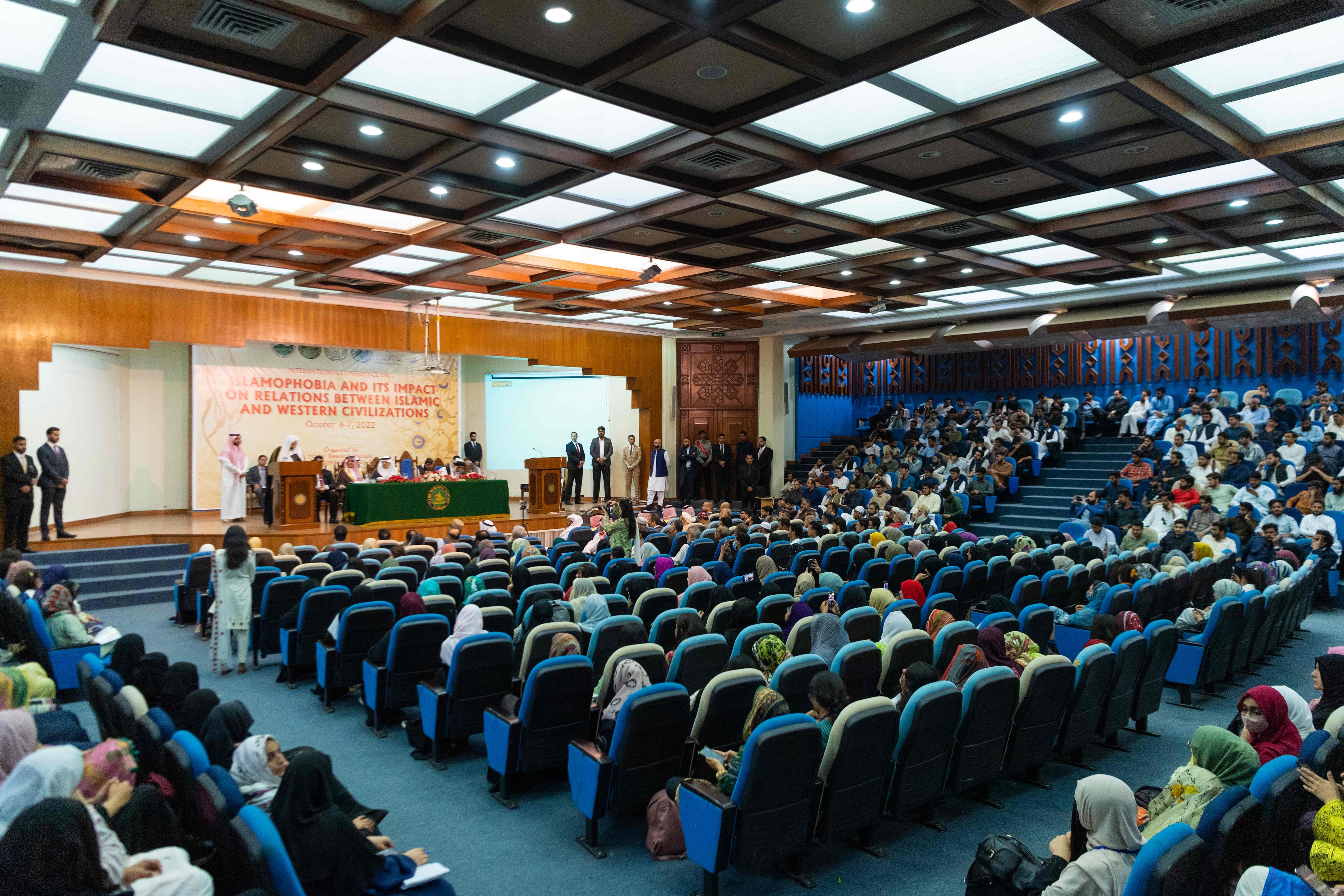 Dr. Al-Issa Serves as Chief Guest at Pakistan’s International Conference
