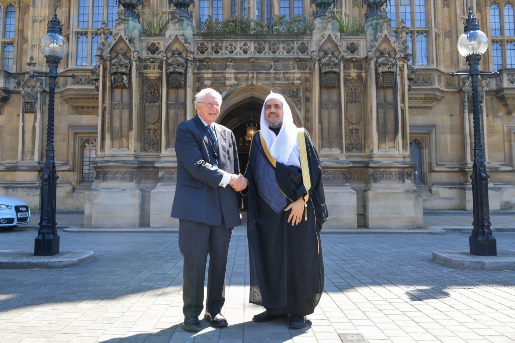 The SG of the MWL Dr. Al-Issa, meets in London the British Minister of State Mr. Burt, Member of the House of Lords &amp; Chairman, Committee on Religions &amp; Beliefs in Public Life, Lord Woolf.