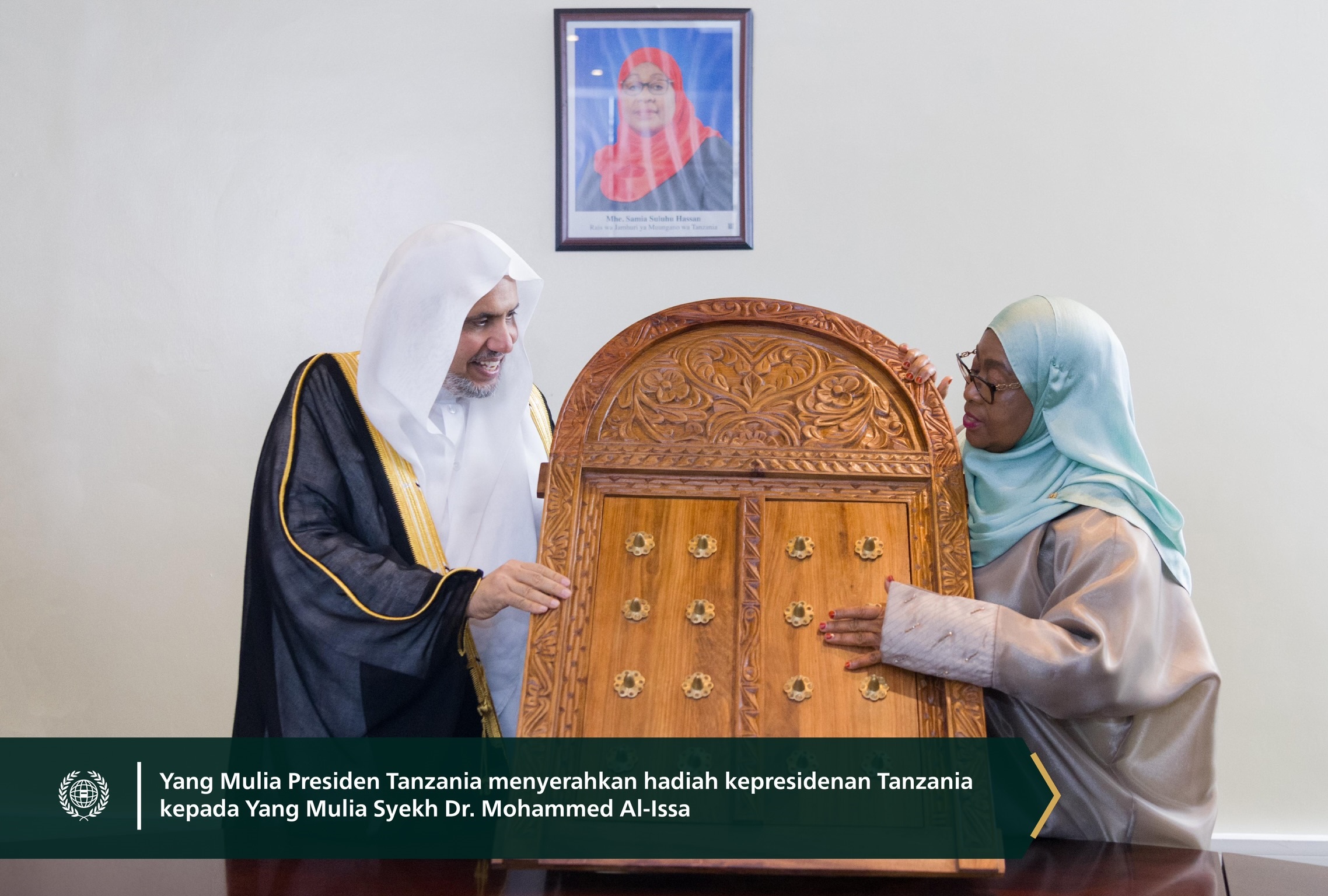 Yang Mulia Presiden Republik Persatuan Tanzania, Dr. Samia Suluhu, menerima Yang Mulia Sekretaris Jenderal LMD, Ketua Asosiasi Ulama Muslim, Syekh Dr. Mohammed Alissa, di Istana Kepresidenan di Dar es Salaam