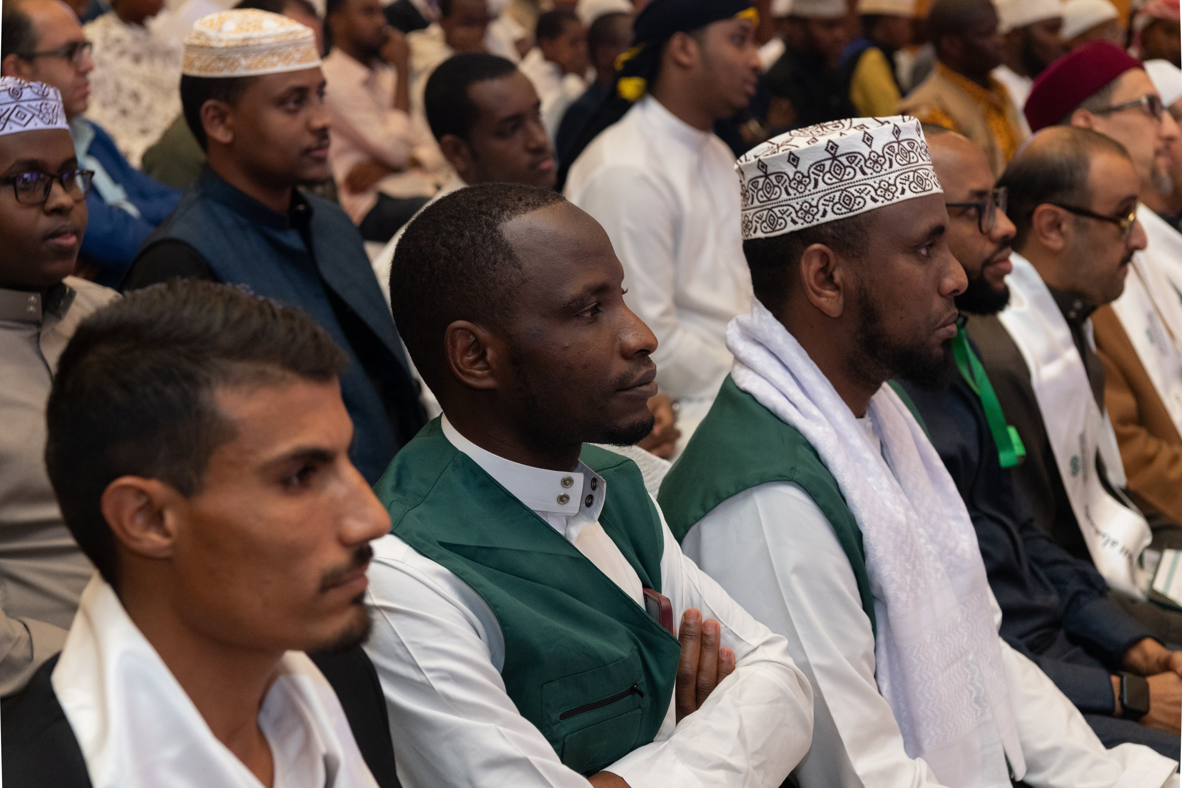 Durante la mayor celebración coránica jamás vista en África, con la participación masiva de memorizadores del Corán de las diez lecturas de todo el mundo, en presencia de sabios africanos:
