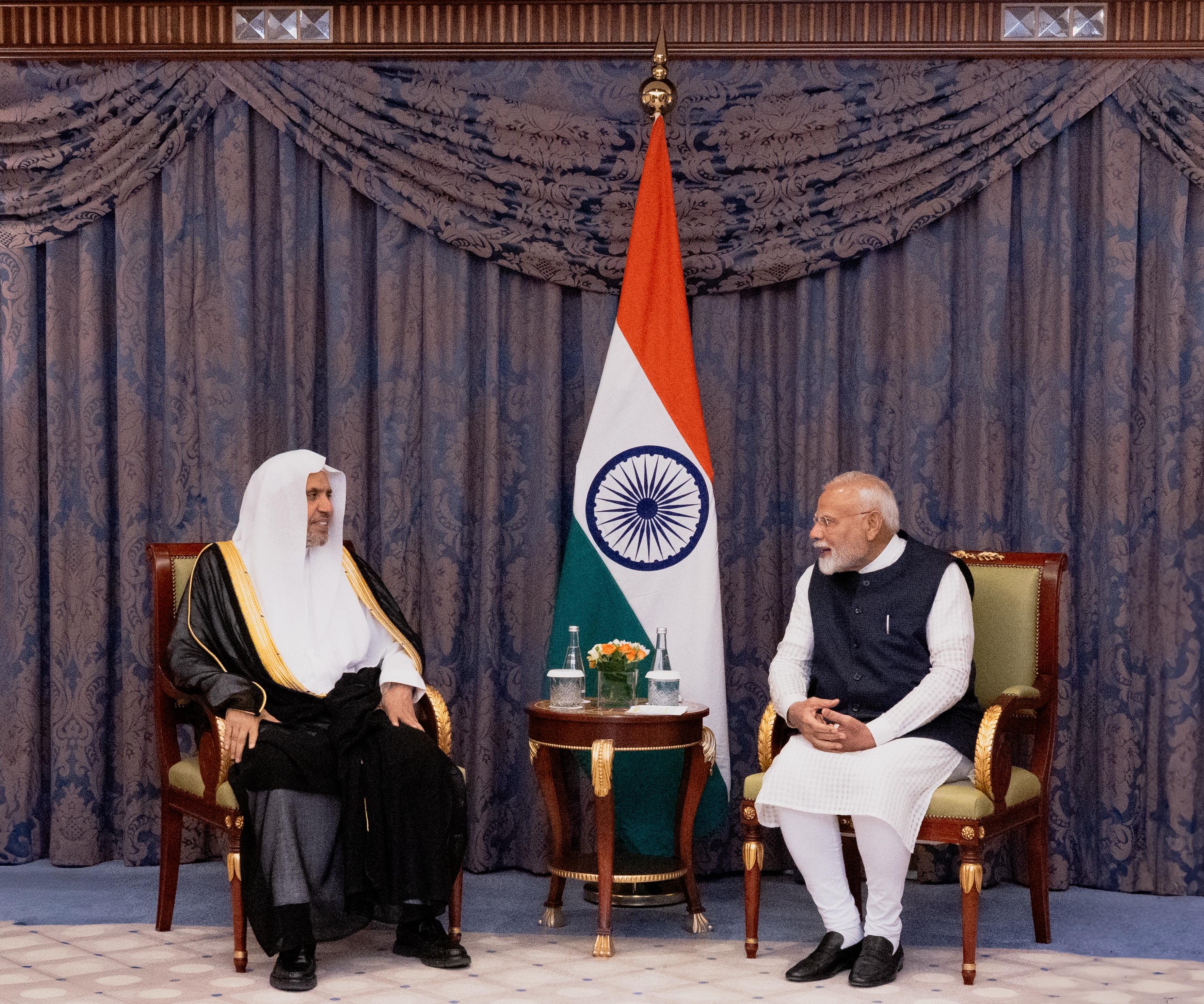 الأمين العام لرابطة العالم الإسلامي يلتقي رئيس الوزراء الهندي  قمةٌ مرتقبةٌ تستضيفها جمهورية الهند بمبادرة رابطة العالم الإسلامي