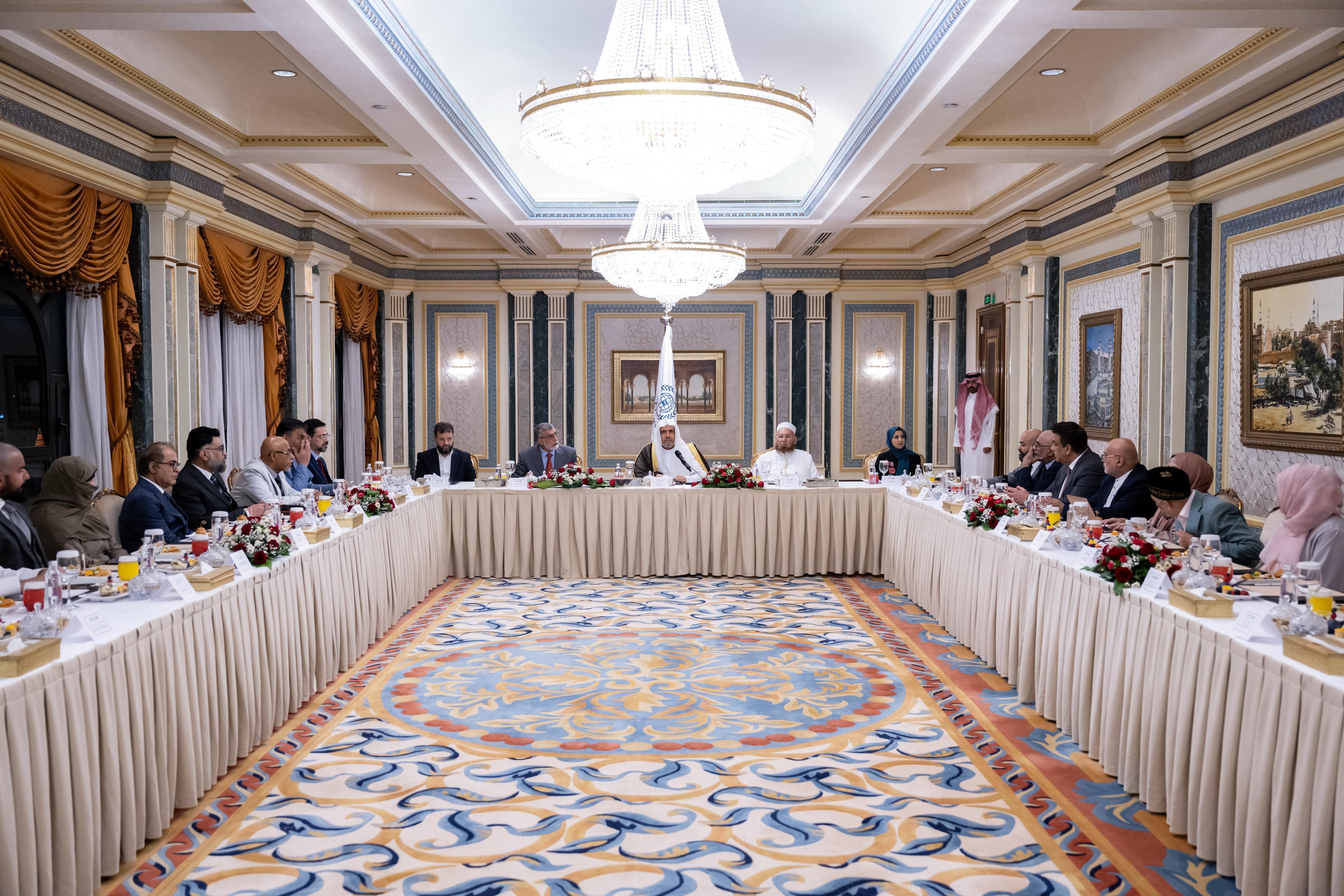 British Islamic Leaders Meet with the Secretary-General in Madinah