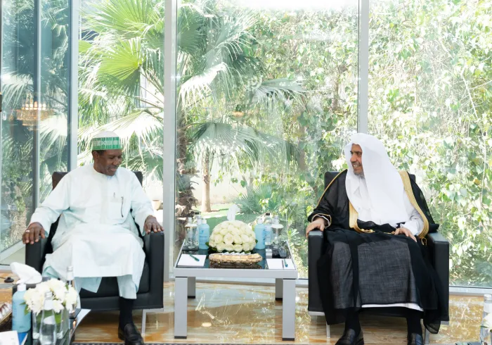 Le Secrétaire général de la LIM Mohammad Alissa , a reçu à Riyad l’Ambassadeur de la République du Nigéria auprès du Royaume d’Arabie saoudite, 