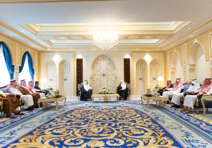 استقبل معالي الأمين العام رئيس هيئة علماء المسلمين فضيلة الشيخ د. ⁧‫محمد العيسى‬⁩، في مقر الرابطة بمكة المكرمة اليوم، معالي رئيس ديوان الوقف السني في العراق، أ. د.مشعان الخزرجي، والوفد المرافق له