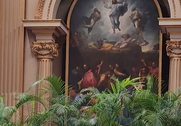 En présence du Pape François : Cheikh Mushabab Al-Qahtani prononce un discours au nom du Secrétaire général de la LIM cheikh Mohammad Alissa lors de la conférence :