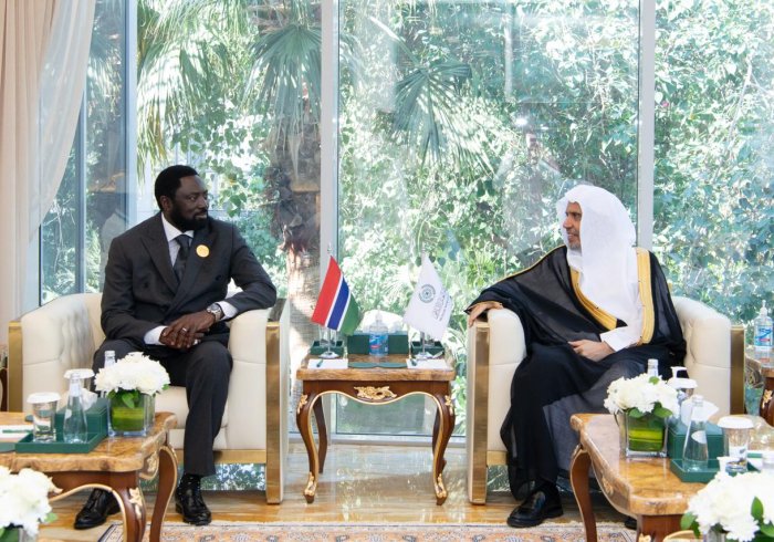 أمين عامّ رابطة العالم الإسلامي يستقبل وزيرَيْ خارجيتَيْ غامبيا وغينيا بيساو