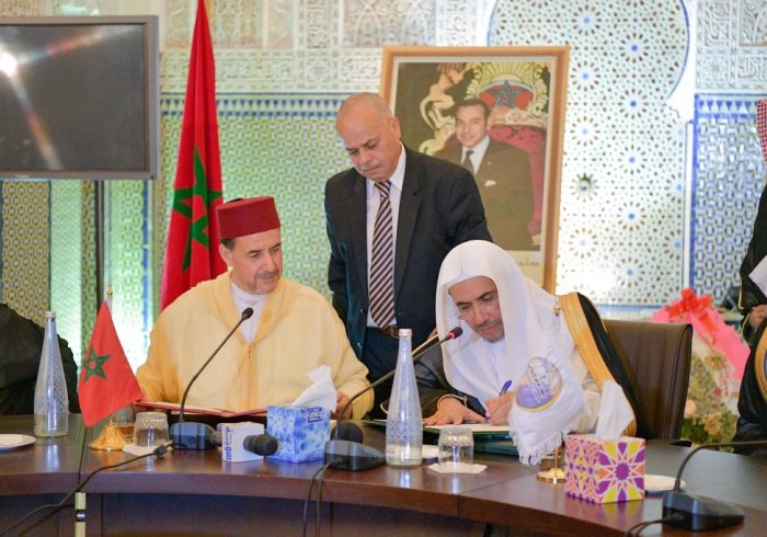 كتابُ "تفكيك خطاب التطرُّف" من أنفس الكتب في موضوعه، حيث اشتمل  على بحوثٍ غير مسبوقة لمؤتمره المنعقد مؤخراً في ⁧الرباط⁩ بتنظيم من ⁧رابطة العالم الإسلامي⁩ و ⁧الرابطة المحمدية للعلماء