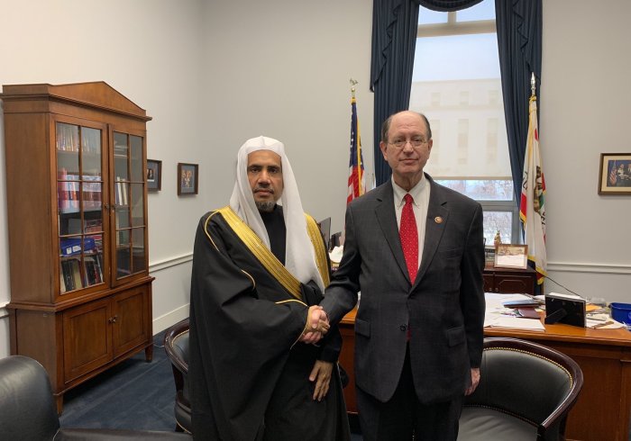 سيكرٹرى جنرل ڈاکٹر محمد العيسى نے ڈيموكريٹ ركن امريكى كانگريس براڈ شيرمان سے ملاقات كى