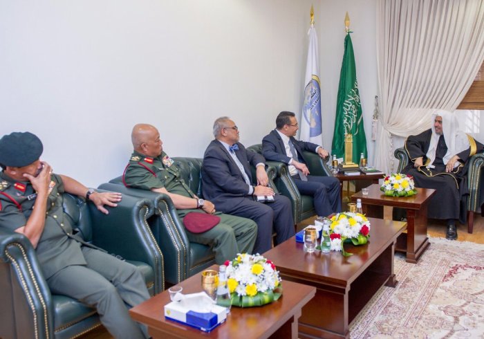 HE the SG met HE the Malaysian Defense Minister; the meeting dealt with intellectual efforts 2 spell out proper Islam & fight extremism. 