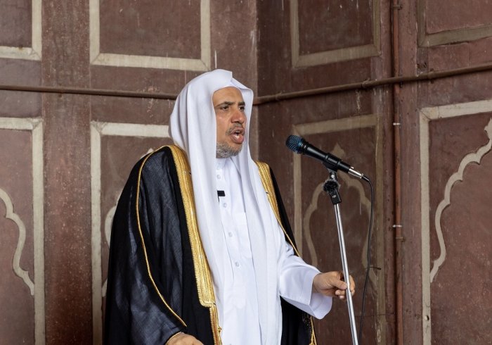 Yang Mulia Sekjen LMD, Ketua Asosiasi Ulama Muslim, Syekh Dr.Mohammad Al-issa, menjadi imam & khatib di Masjid Agung di ibu kota India, New Delhi.