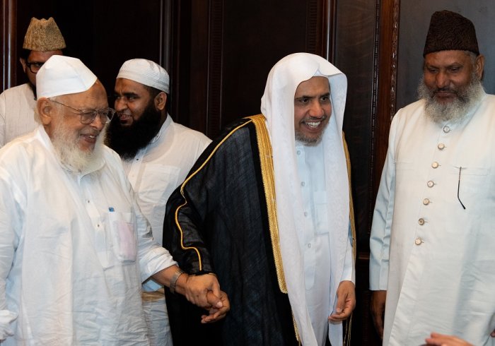 Yang Mulia Sekretaris Jenderal LMD, Ketua Asosiasi Ulama Muslim, Syekh Dr.Mohammad Al-issa bertemu dengan Yang Mulia Presiden Jamiat Ulama India, Syekh Arshad Madani, dan delegasi pendampingnya, di ibu kota India, New Delhi.