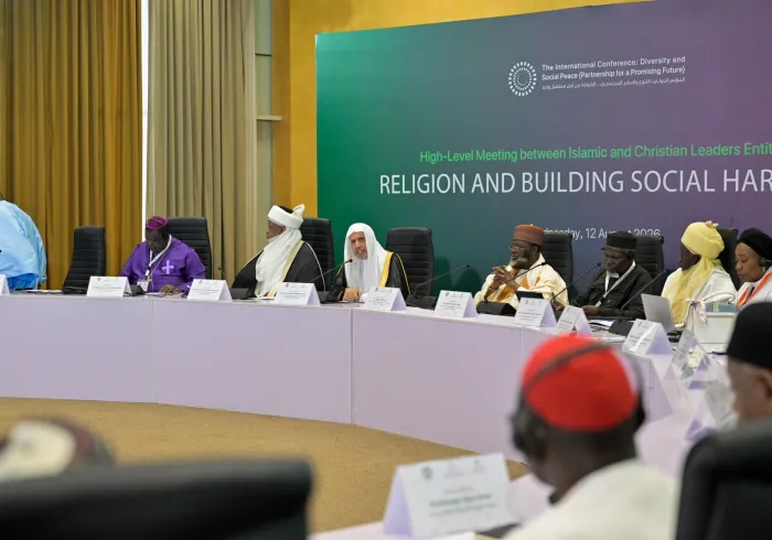 MWL Secretary-General Witnesses Roundtable Meeting of Muslim and Christian Leaders in Nigeria and the Signing of Agreements