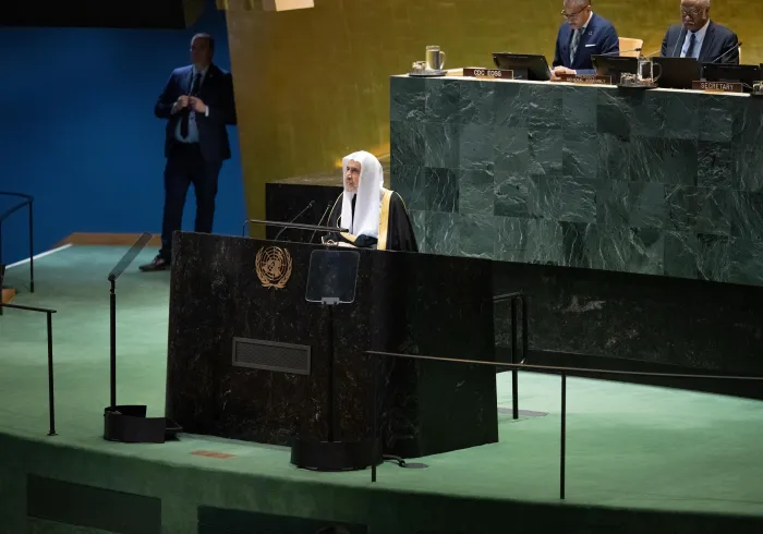 A l’invitation officielle du Président de l’Assemblée générale des Nations Unies à prononcer un discours principal :