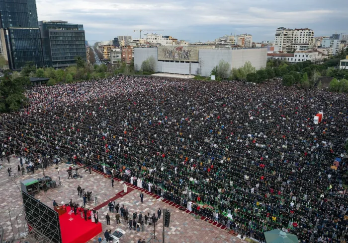 رابطة العالم الإسلامي حُضورٌ فاعلٌ مع المُجتمعات الإسلامية حول العالم.