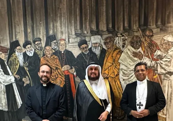 Au nom de cheikh  Mohammed Alissa  le Dr. Abdulaziz Sarhan, conseiller de la LIM auprès du Vatican participe aux cérémonies d’intronisation du Pape Léon XIV.