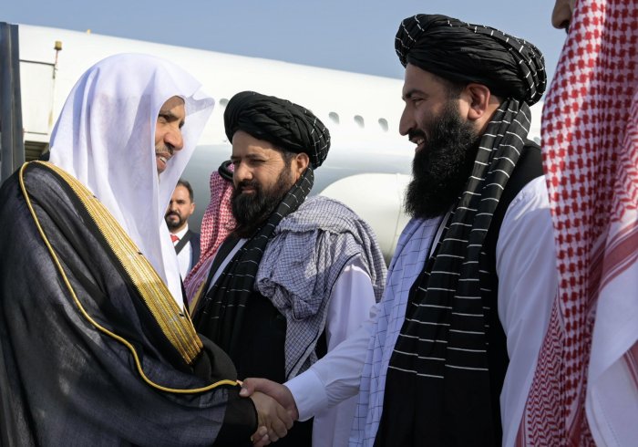 H.E. Sheikh Dr. Mohammed Al-issa , Secretary-General of the Muslim World League (MWL) and Chairman of the Organization of Muslim Scholars, arrived in Kabul, the capital of Afghanistan, on an official visit during which he will meet with senior government leaders and scholars. 