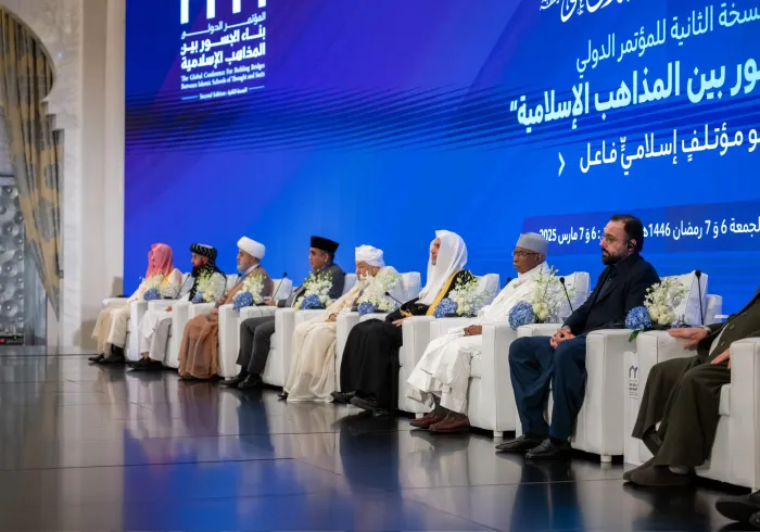 ‏"موسوعةُ المؤتلفِ الفكريِّ الإسلاميِّ": ‏نحو 1800 صفحة، شارك في صياغتها 60 عالمًا شرعيًّا ومفكرًا إسلاميًّا من مختلف المذاهب والمدارس، لتكون مَعلَمًا مُضيئًا في مسيرة وحدة الأمّة