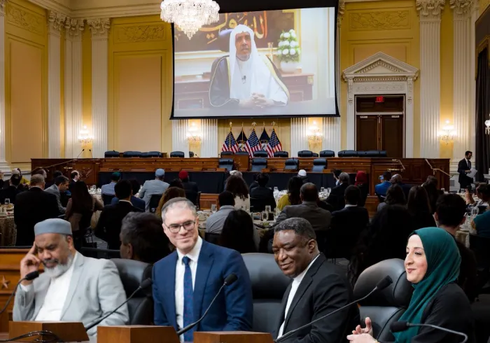 نظّمتْ رابطةُ العالم الإسلامي حفلَ الإفطار الرمضاني في الكونغرس الأمريكي -وذلك لأول مرة في تاريخه-، وسط حضورٍ كبيرٍ من المُشرِّعين الأمريكيين، والقادة الدينيين، وقيادات المجتمع المدني في عموم الولايات المتحدة.