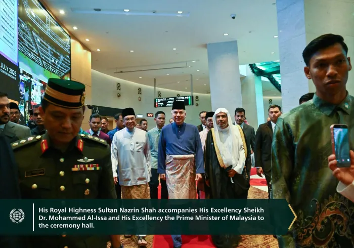 His Excellency Sheikh Dr. Mohammed Al-Issa, delivered the opening address at the Third International Summit of Religious Leaders, held under the patronage and in the presence of His Royal Highness Sultan Nazrin Muizzuddin Shah & the PM, Mr. Anwar Ibrahim