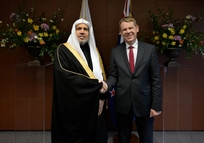 At the Parliament in the New Zealand capital, Wellington, H.E. Sheikh Dr. Mohammed Al-Issa, Secretary-General of the MWL, met with Mr. Chris Hipkins, former Prime Minister, Leader of the NZ Labour Party, and Leader of the Opposition in the NZ Parliament