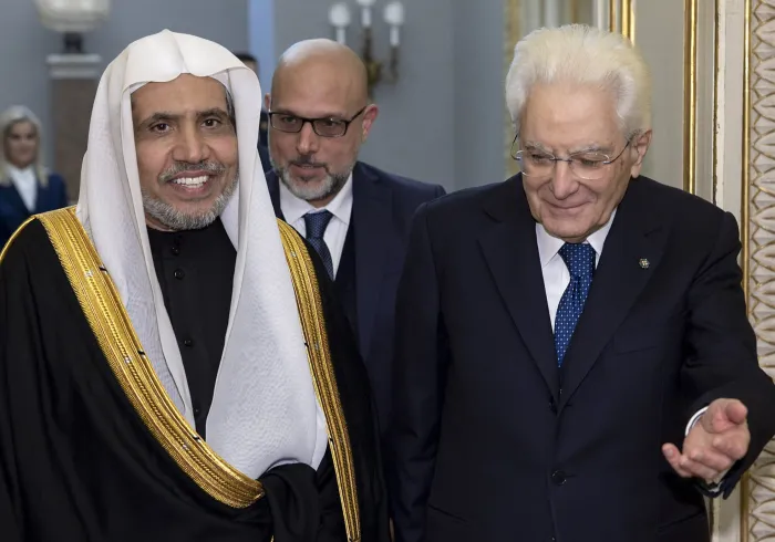 Le Président de la République italienne, M. Sergio Mattarella, a reçu hier soir au palais présidentiel de Rome le Secrétaire général de la Ligue islamique mondiale, Président de l’Organisation des savants musulmans, cheikh Mohammed Alissa