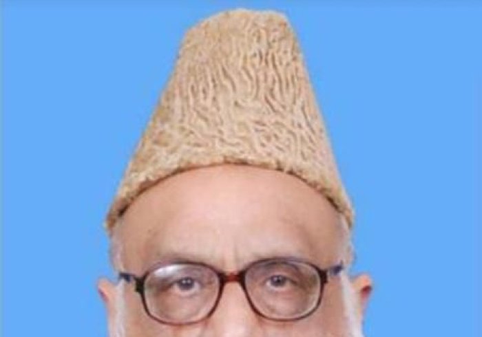 The Muslim Wor ld League announces with deep sorrow the passing of His Eminence Professor Sajid Mir, Amir of Markazi Jamiat Ahle Hadith in Pakistan and a member of the Islamic Fiqh Council affiliated with the MWL, following a life distinguished by knowled