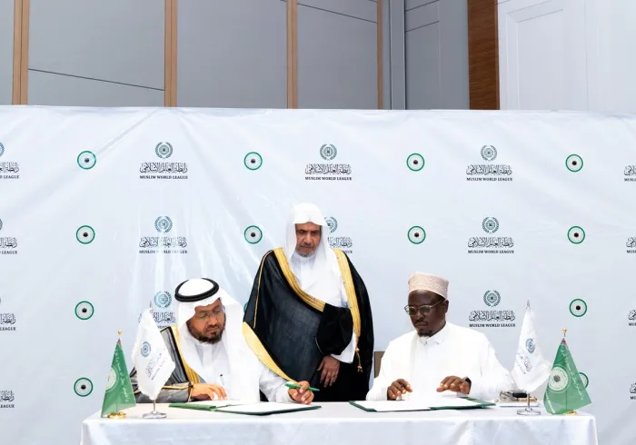 Le Secrétaire général, Président de l’Organisation des savants musulmans, Mohammed Al-Issa a assisté à la signature d'un accord entre la Ligue et le Conseil suprême des musulmans du Kenya