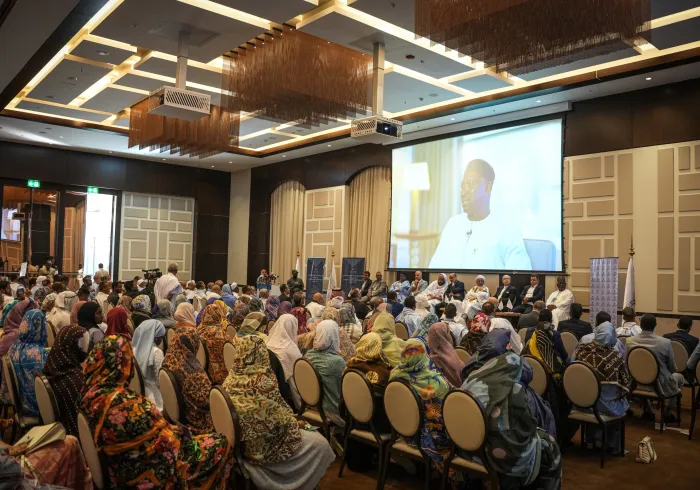 « La Charte pour construire des ponts entre les écoles islamiques et son rôle dans le renforcement des valeurs d’unité et de solidarité islamiques »