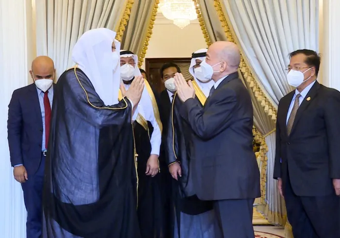 King of Cambodia receives Sheikh Al-Issa and praises the great efforts of the MWL in strengthening the civilizational alliance