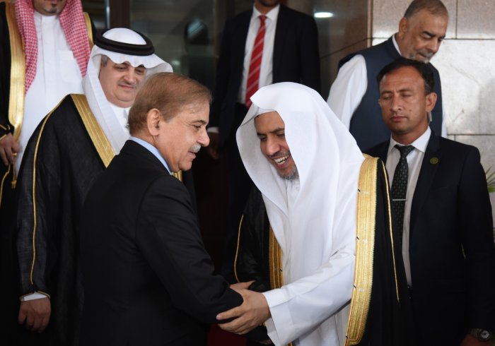 اسلامی جمہوریہ پاکستان کے وزیر اعظم جناب شہباز شریف نے آج صبح ڈاکٹر محمد العیسی کا استقبال کرتے ہوئے کیا۔