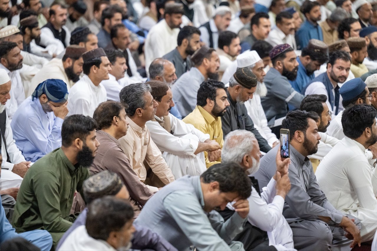 د. العيسى يُلقي خطبة الجمعة في جامع البرلمان ومجلس الشيوخ في باكستان