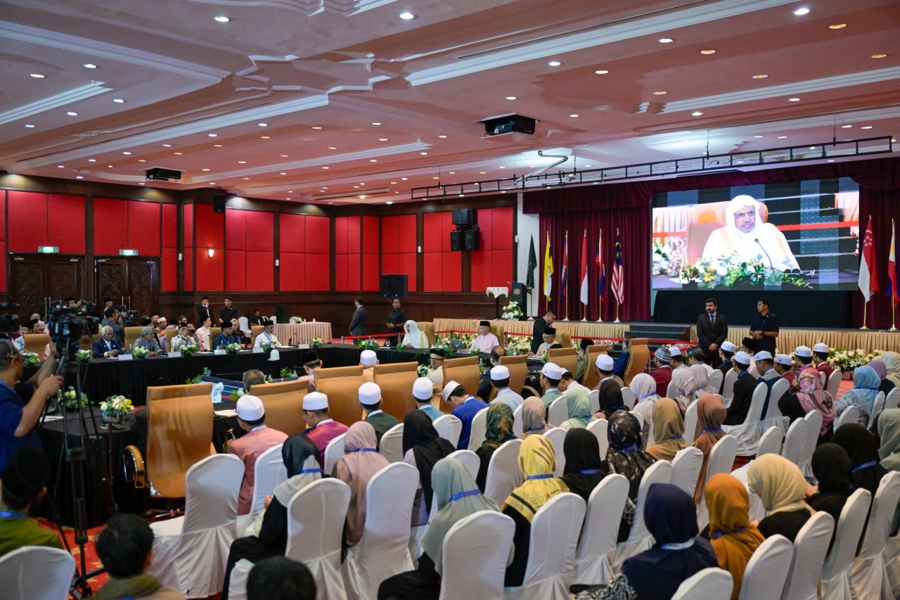 A unifying platform for ASEAN scholars to address their major issues, the Council of ASEAN Scholars, under the umbrella of the Muslim World League, at its third session in Kuala Lumpur, the capital of Malaysia