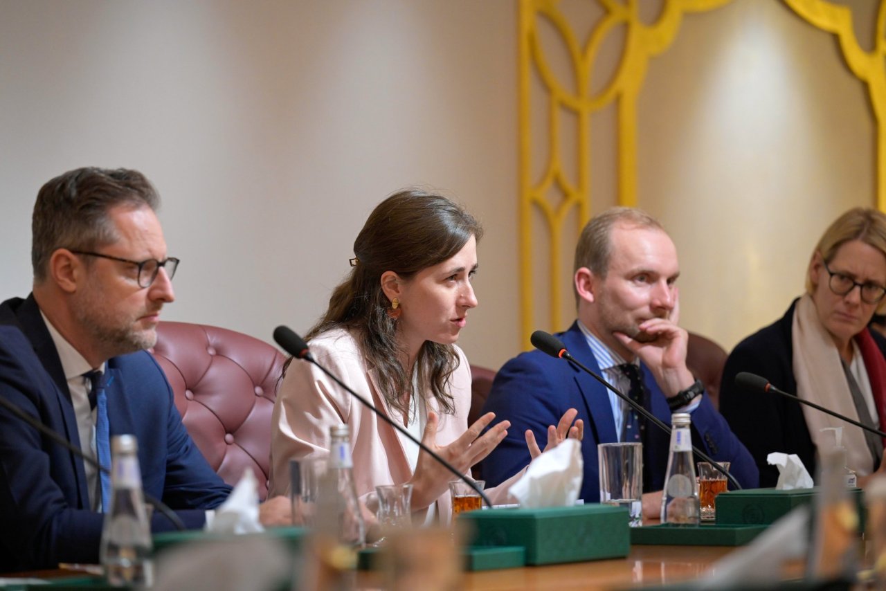 El Secretario General de la Liga del Mundo Islámico, Presidente del Consejo de Ulemas, el Sheij Mohammed Alissa recibió en Riad a una delegación de destacados intelectuales alemanes que representan diversos centros de investigación y reflexión.