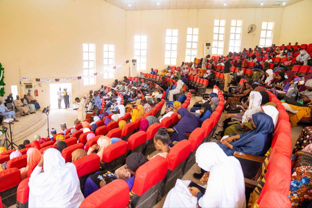 احتفت ⁧‫رابطة العالم الإسلامي‬⁩ بـ ⁧‫اليوم العالمي للإبصار‬⁩ هذا العام في جمهورية نيجيريا الفيدرالية