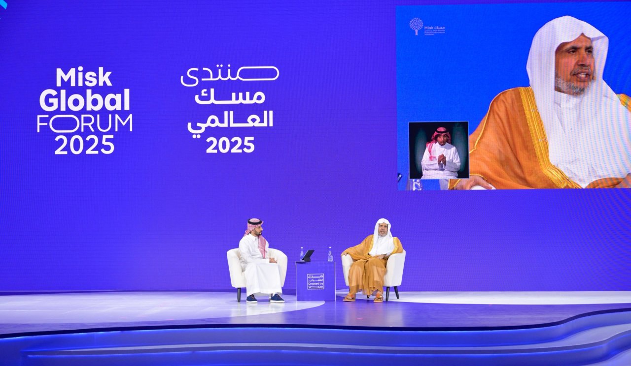 معالي الشيخ د.⁧‫محمد العيسى‬⁩ ⁦‪‬⁩، الأمين العام لرابطة العالم الإسلامي، رئيس هيئة علماء المسلمين، متحدثًا رئيسيًّا في نسخة هذا العام من منتدى &quot;مسك&quot; العالمي