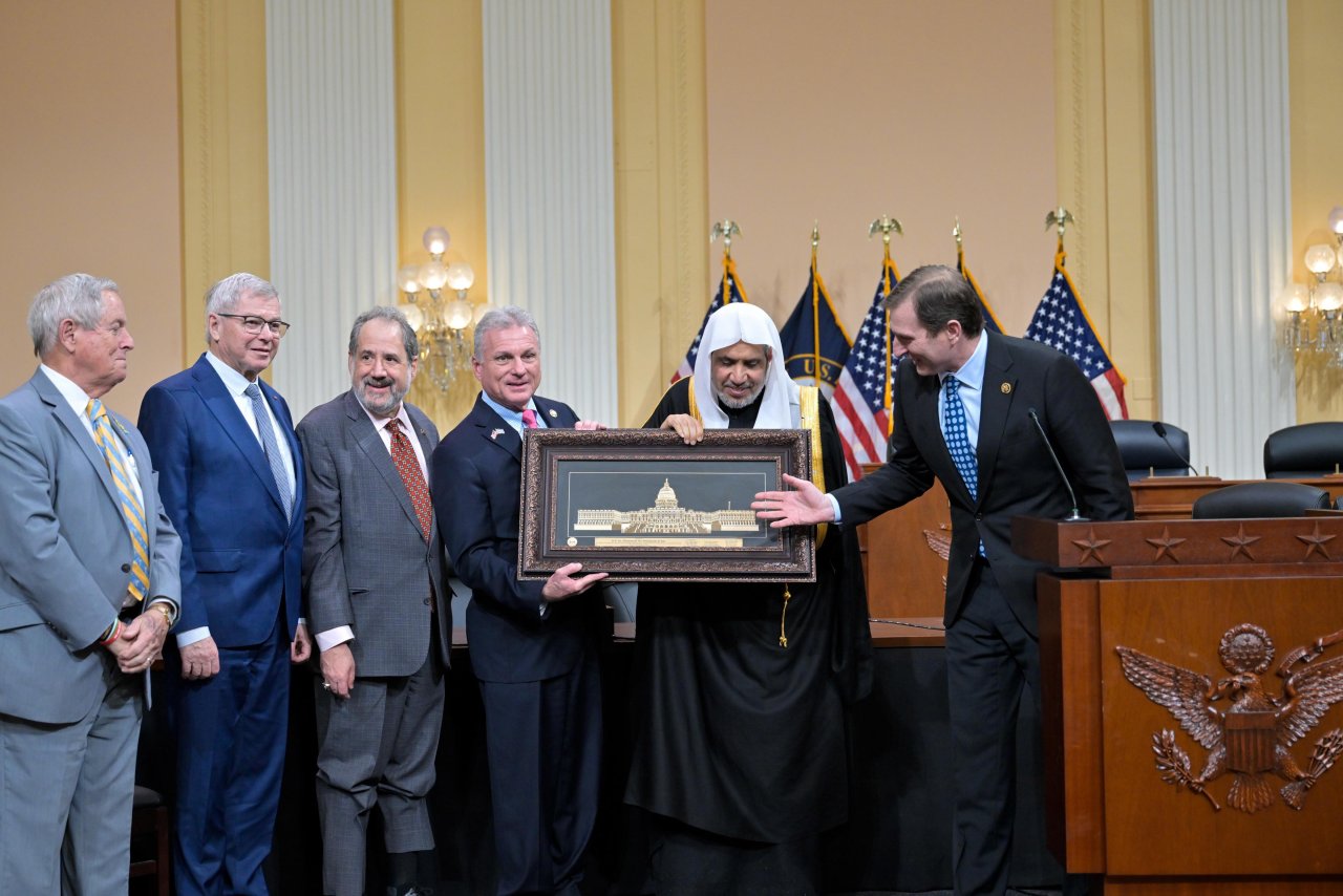 الكونغرس الأمريكي يكرِّم الأمين العام لرابطة العالم الإسلامي تقديرًا لجهود الرابطة في مكافحة الكراهية